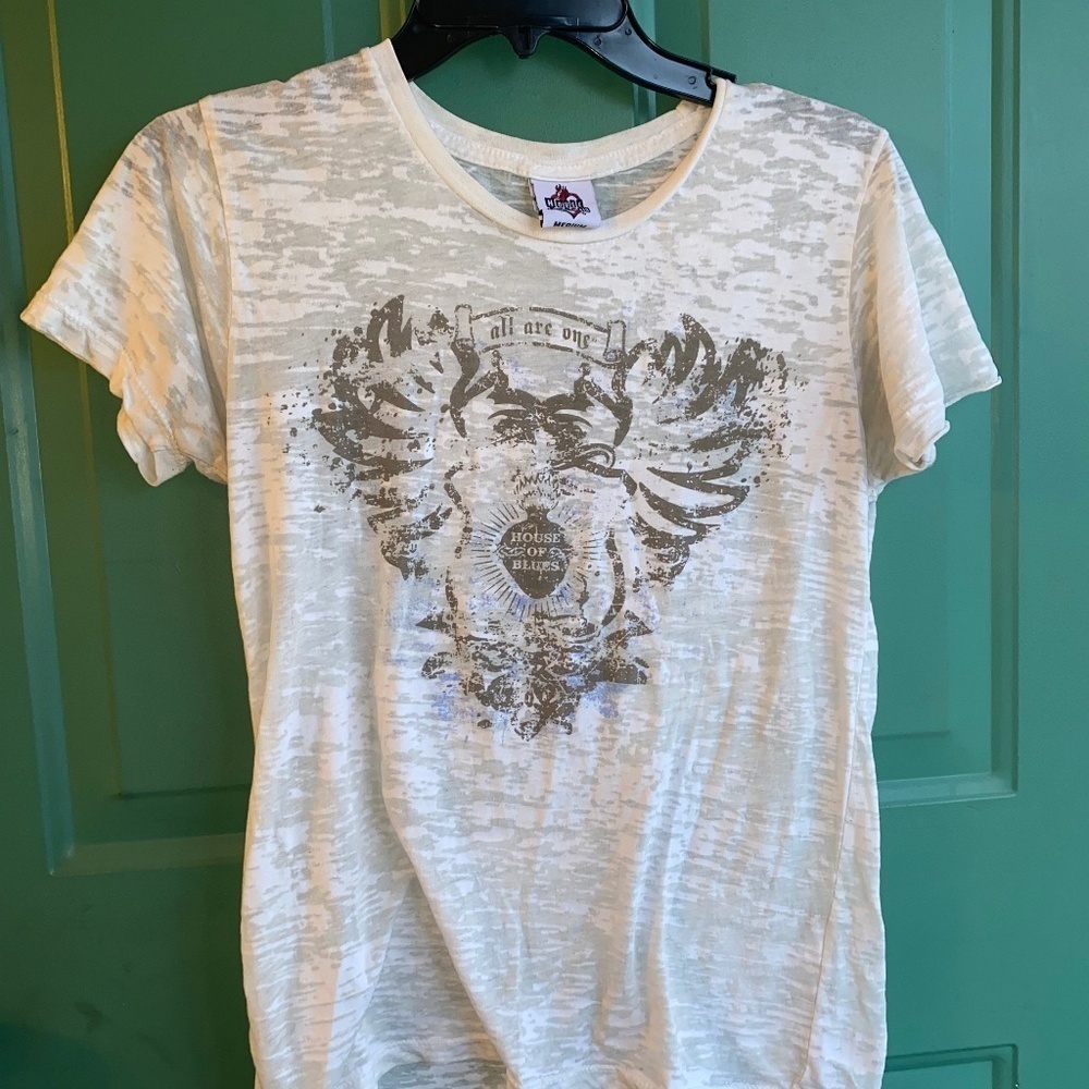 House of Blues ladies size medium top *fits like a small*
